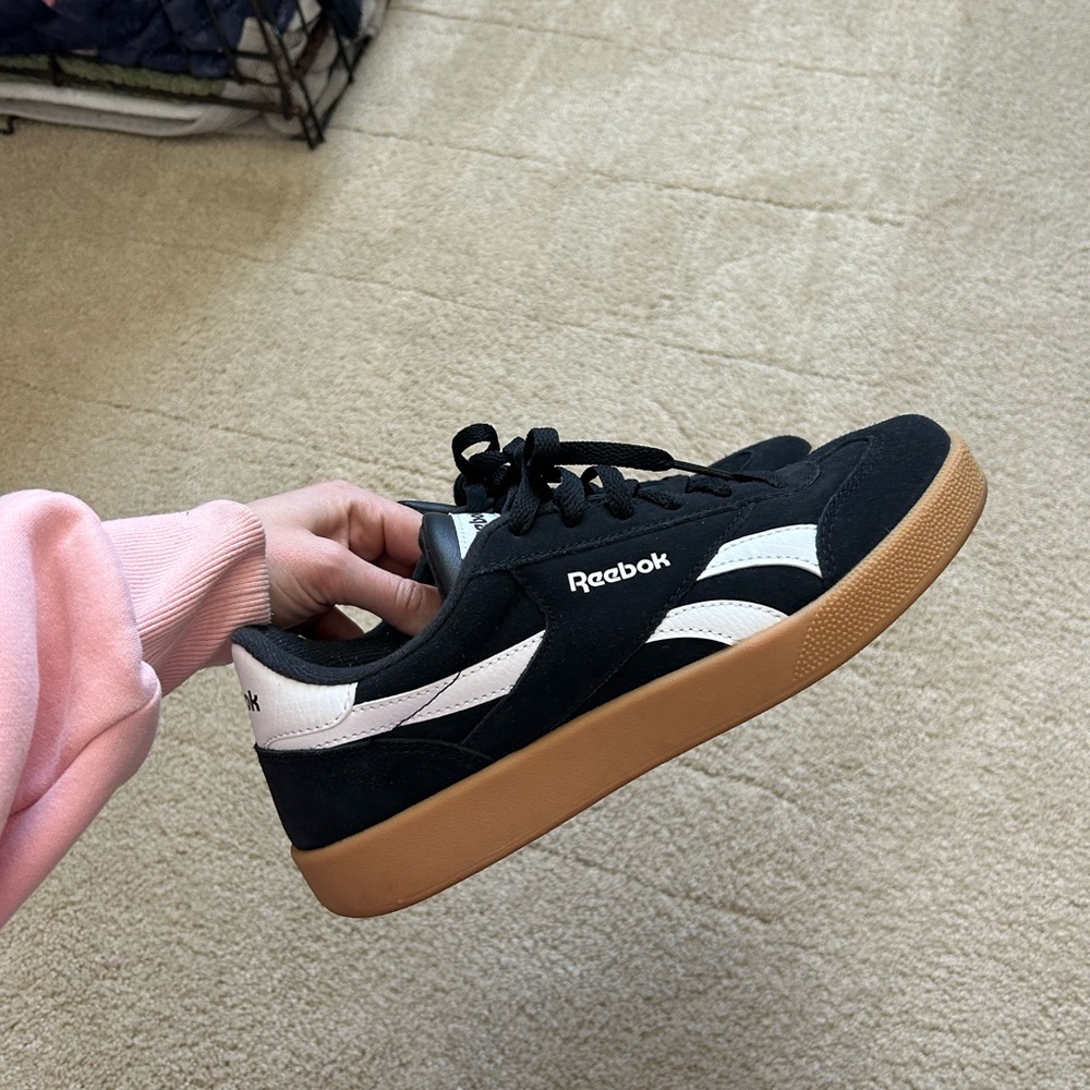 Reebok Sneakers